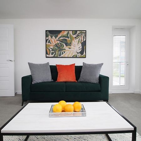 No 43 Stadium Views By Ssw - 2Br, Parking, Sleeps 4, 3Min Walk To Stadium, 10Min Drive To City Centre, Marina And Close To M4 Morriston Esterno foto