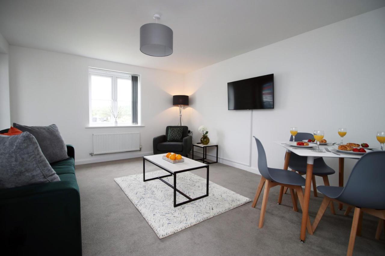 No 43 Stadium Views By Ssw - 2Br, Parking, Sleeps 4, 3Min Walk To Stadium, 10Min Drive To City Centre, Marina And Close To M4 Morriston Esterno foto